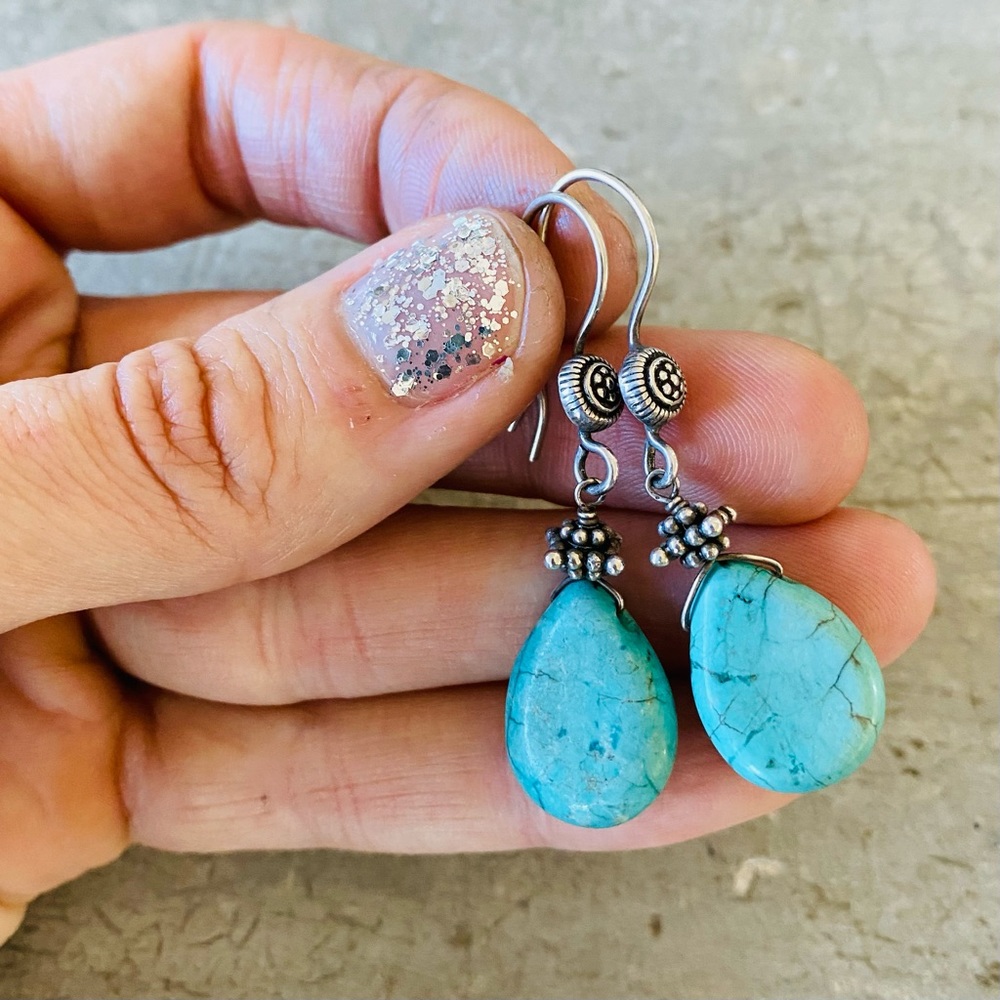 ♥️ Southwestern Style ♥️ Vintage Sterling Silver & Blue Stone Earrings